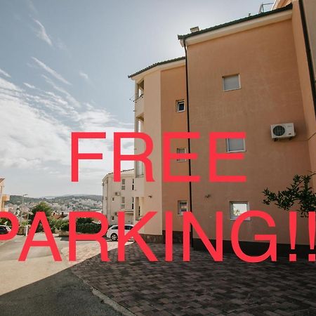 Apartman Sunny Apartamento Trogir Exterior foto