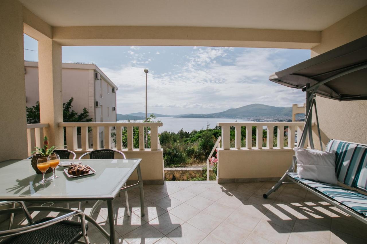 Apartman Sunny Apartamento Trogir Exterior foto