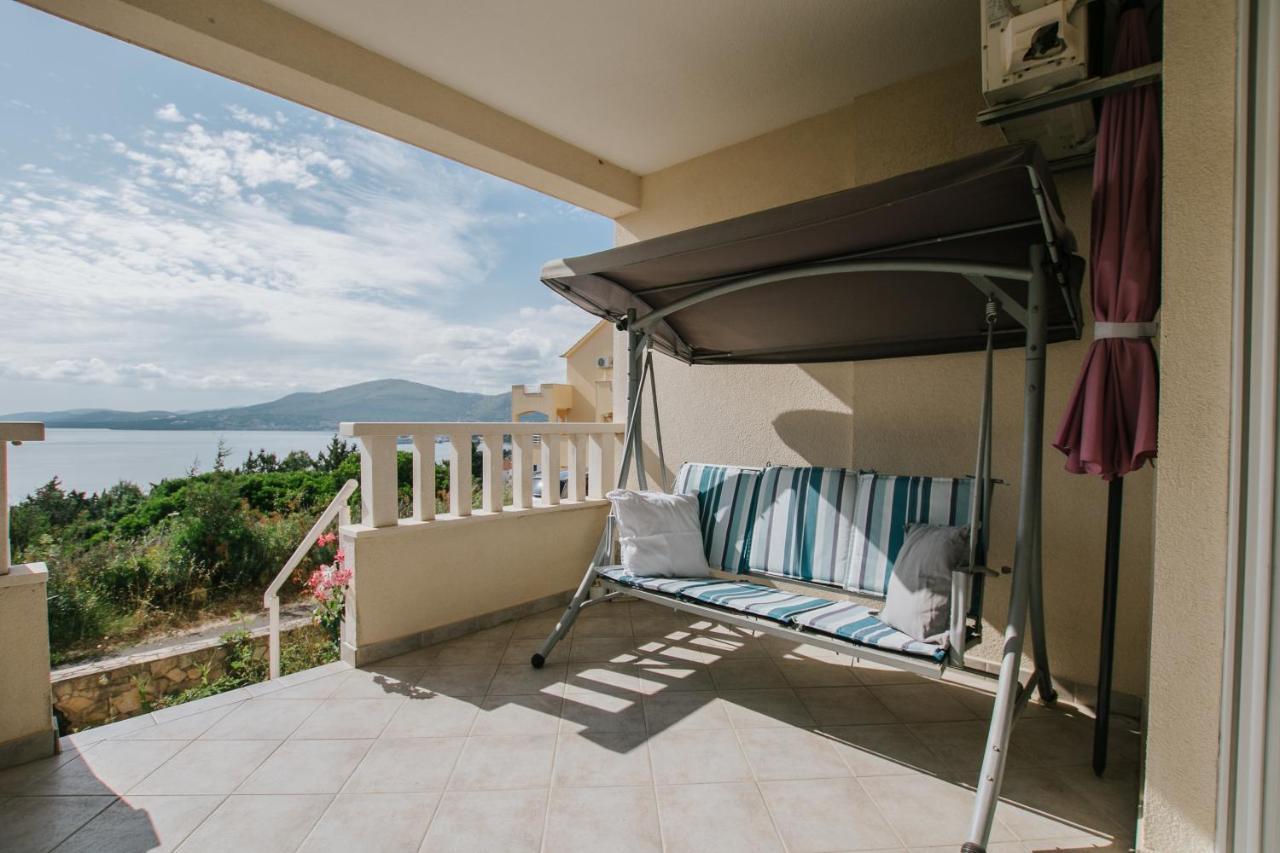 Apartman Sunny Apartamento Trogir Exterior foto