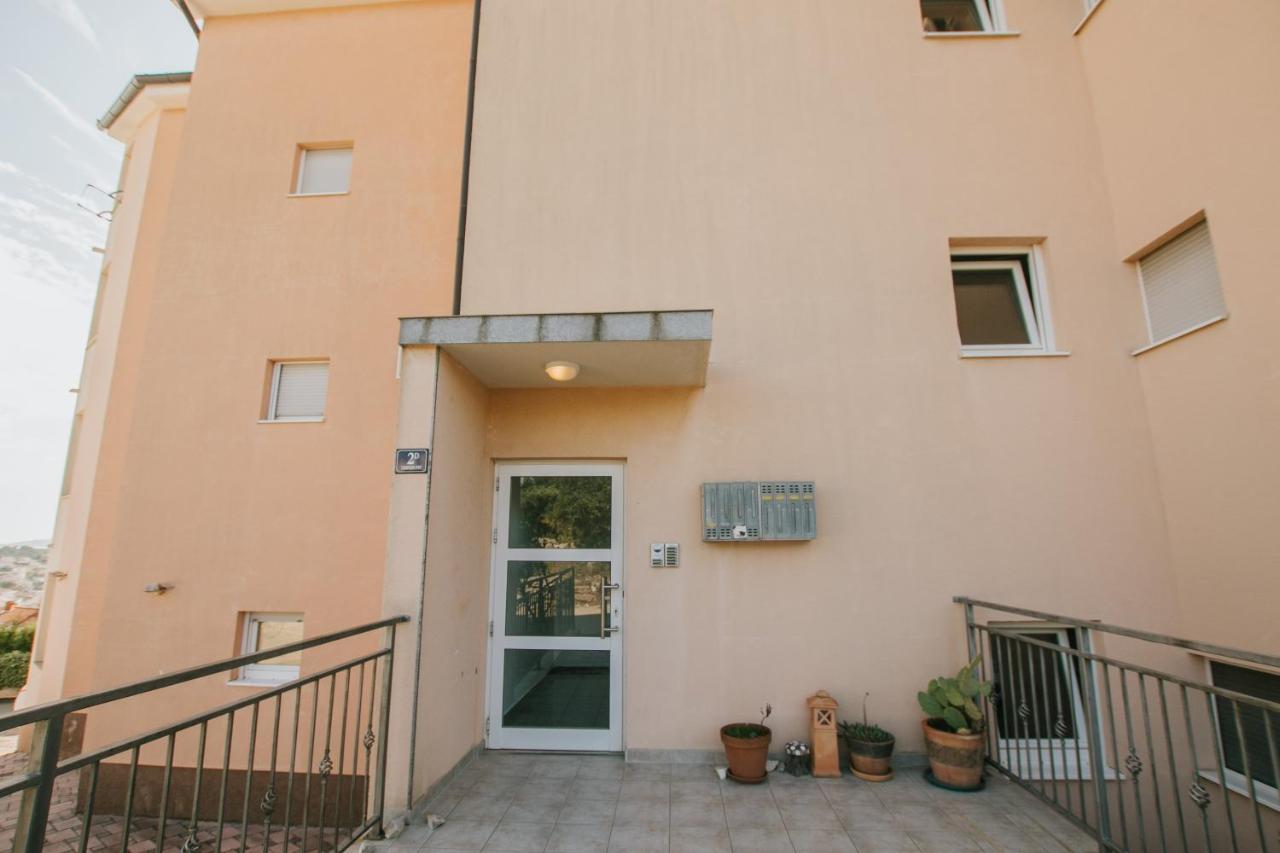 Apartman Sunny Apartamento Trogir Exterior foto