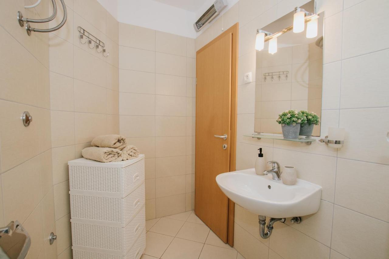 Apartman Sunny Apartamento Trogir Exterior foto